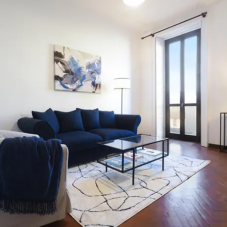 Contempora - Bilocale Piazza Grandi, 3 Apartment *
