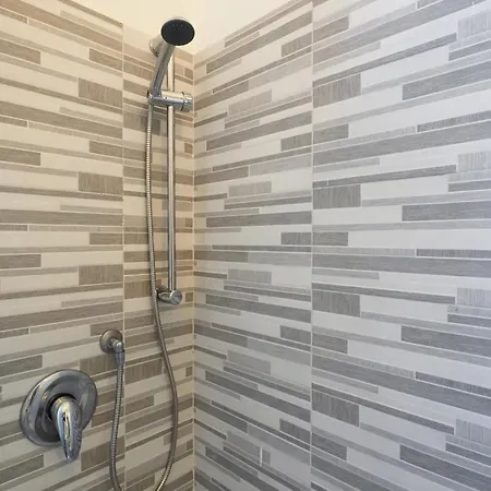 Contempora - Bilocale Piazza Grandi, 3 *