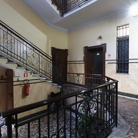 Contempora - Bilocale Piazza Grandi, 3 Appartement